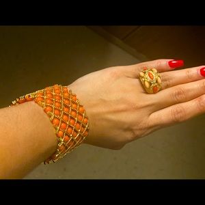 Brazalete with the ring in really good condition